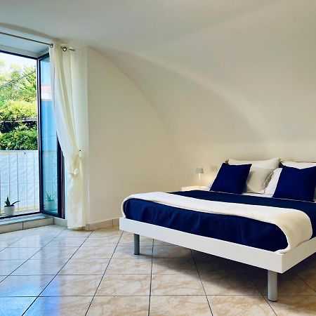 Yourhome - Grecale Apartment Sorrento Luaran gambar