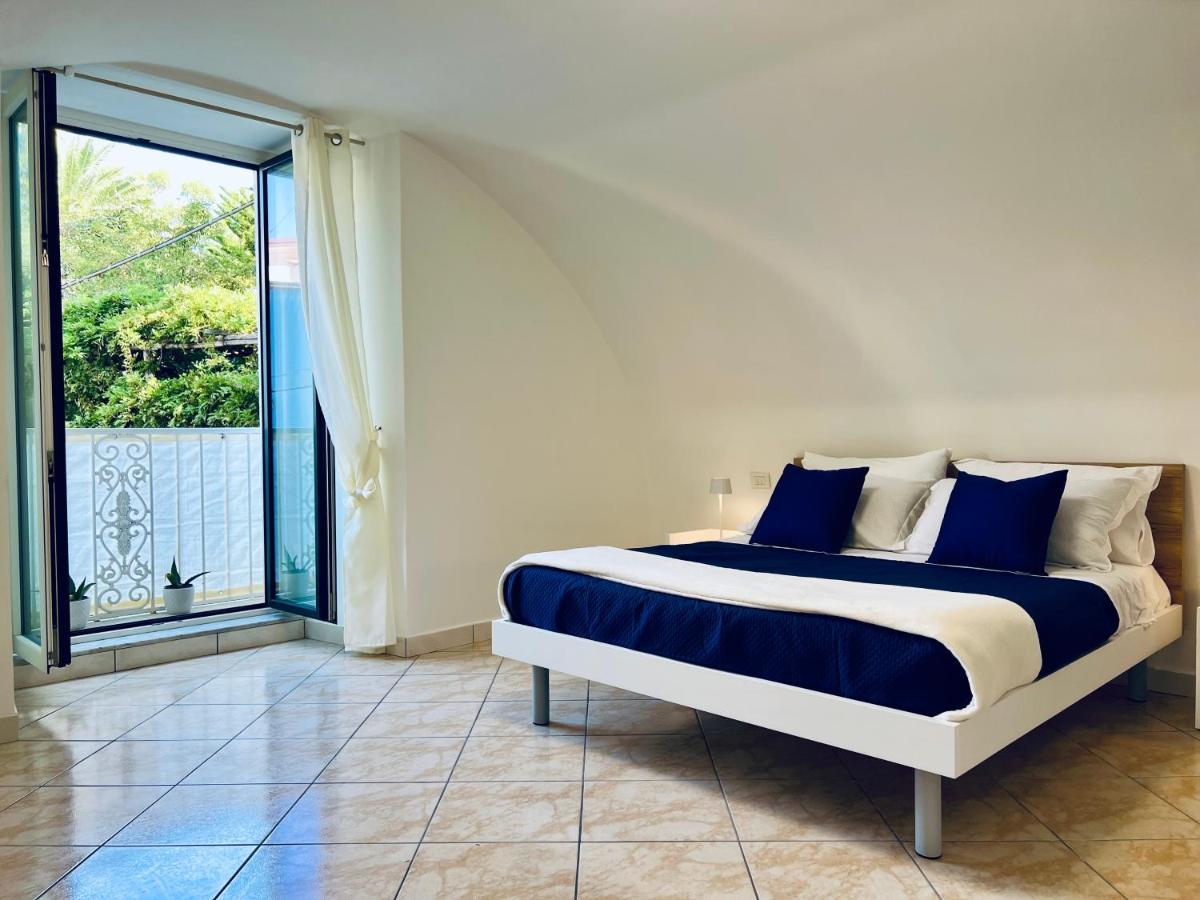 Yourhome - Grecale Apartment Sorrento Luaran gambar