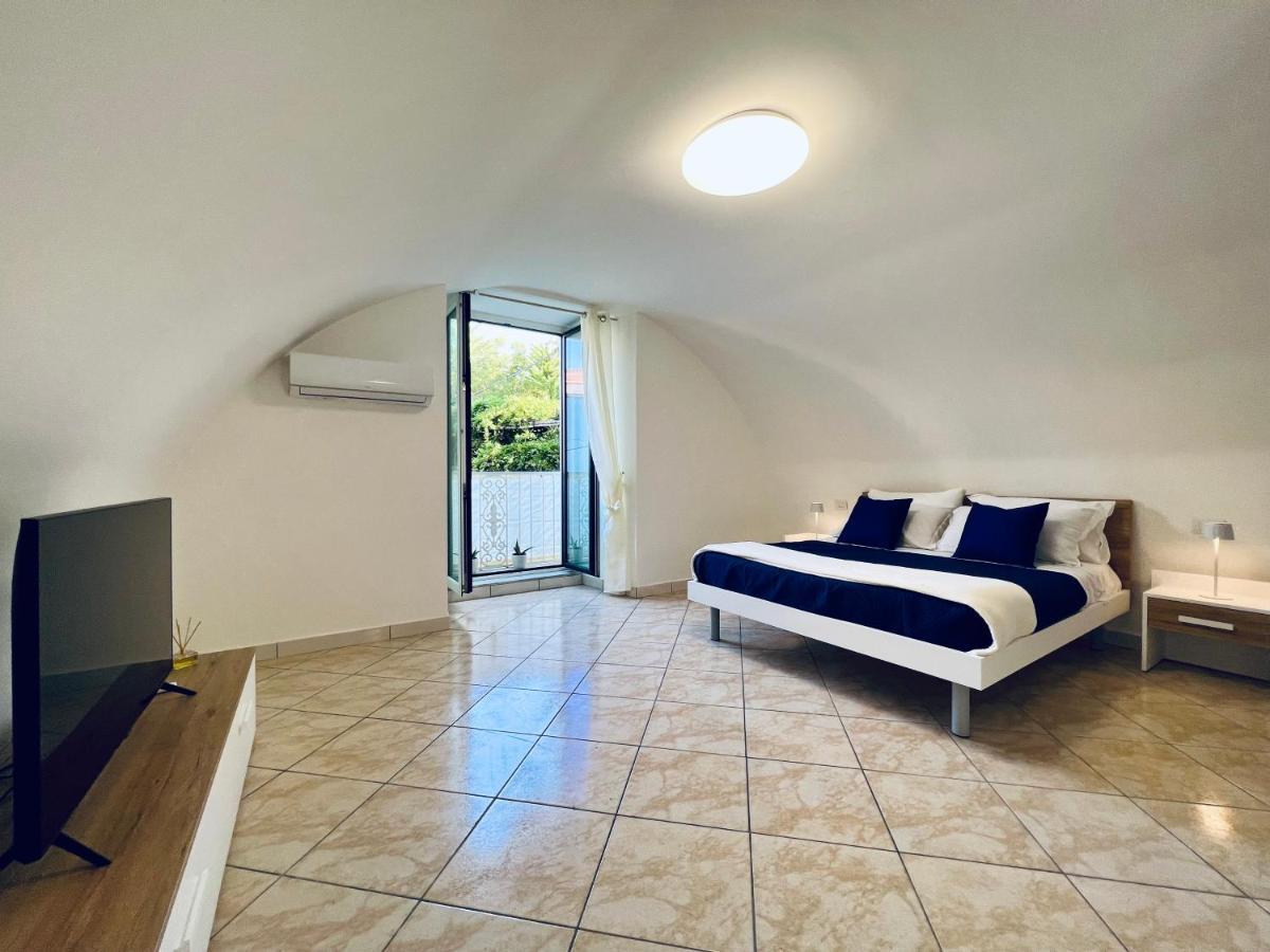 Yourhome - Grecale Apartment Sorrento Luaran gambar