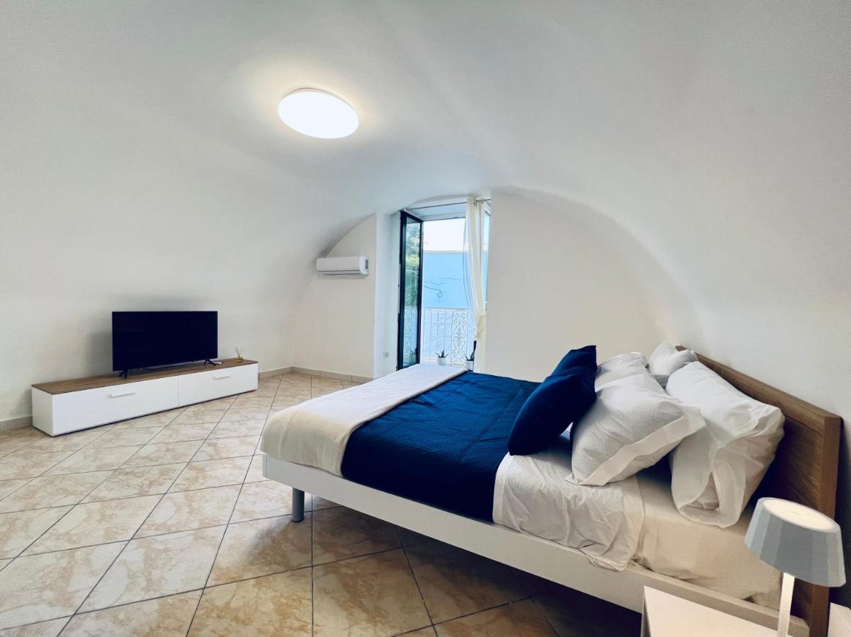 Yourhome - Grecale Apartment Sorrento Luaran gambar